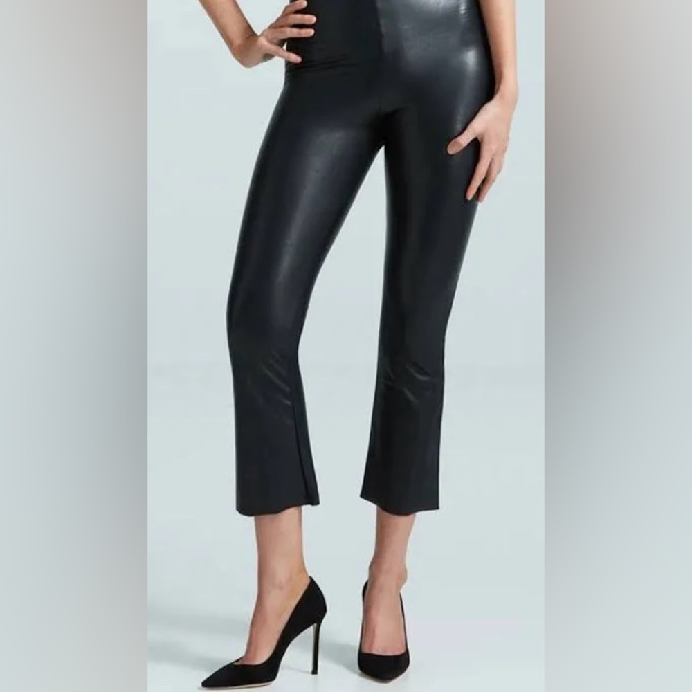 Wet Seal Petite Faux Leather Flare Pants - Size L 🖤